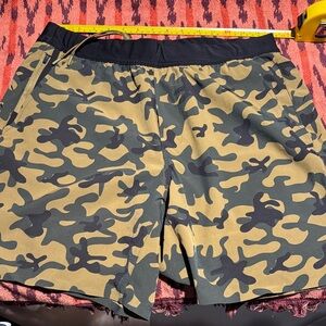 Ten Thousand The Interval Camouflage Athletic Shorts L 7” EUC